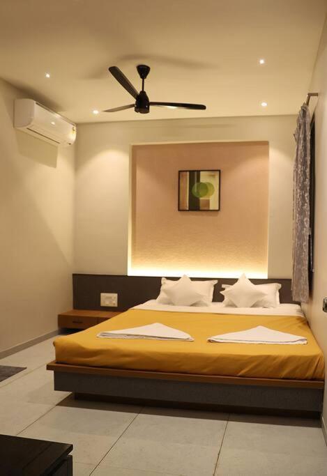 'Sumadhu Homes - 201 ' Kolhapur Exteriör bild